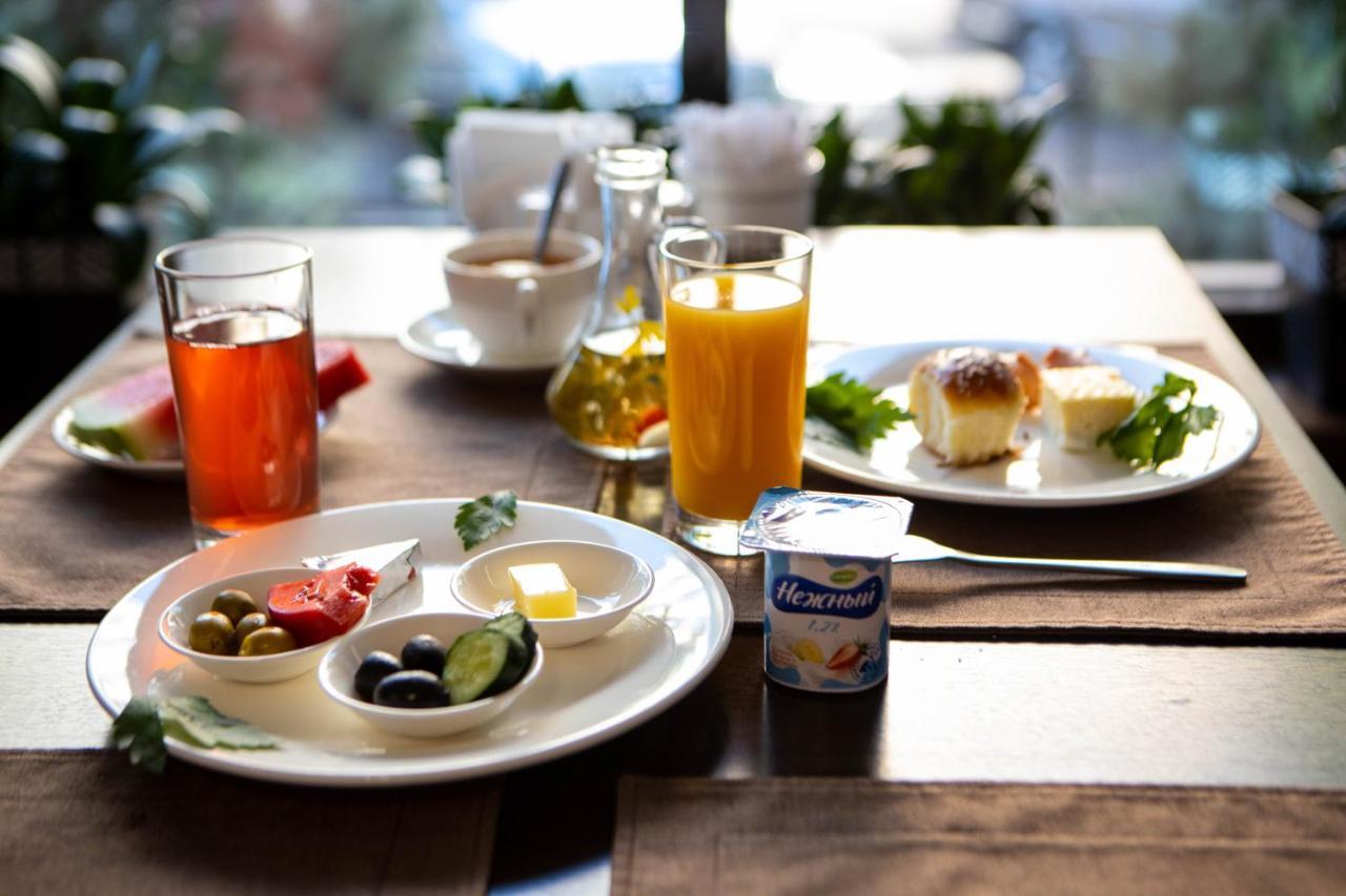 Hotel Fn Shymkent Ngoại thất bức ảnh