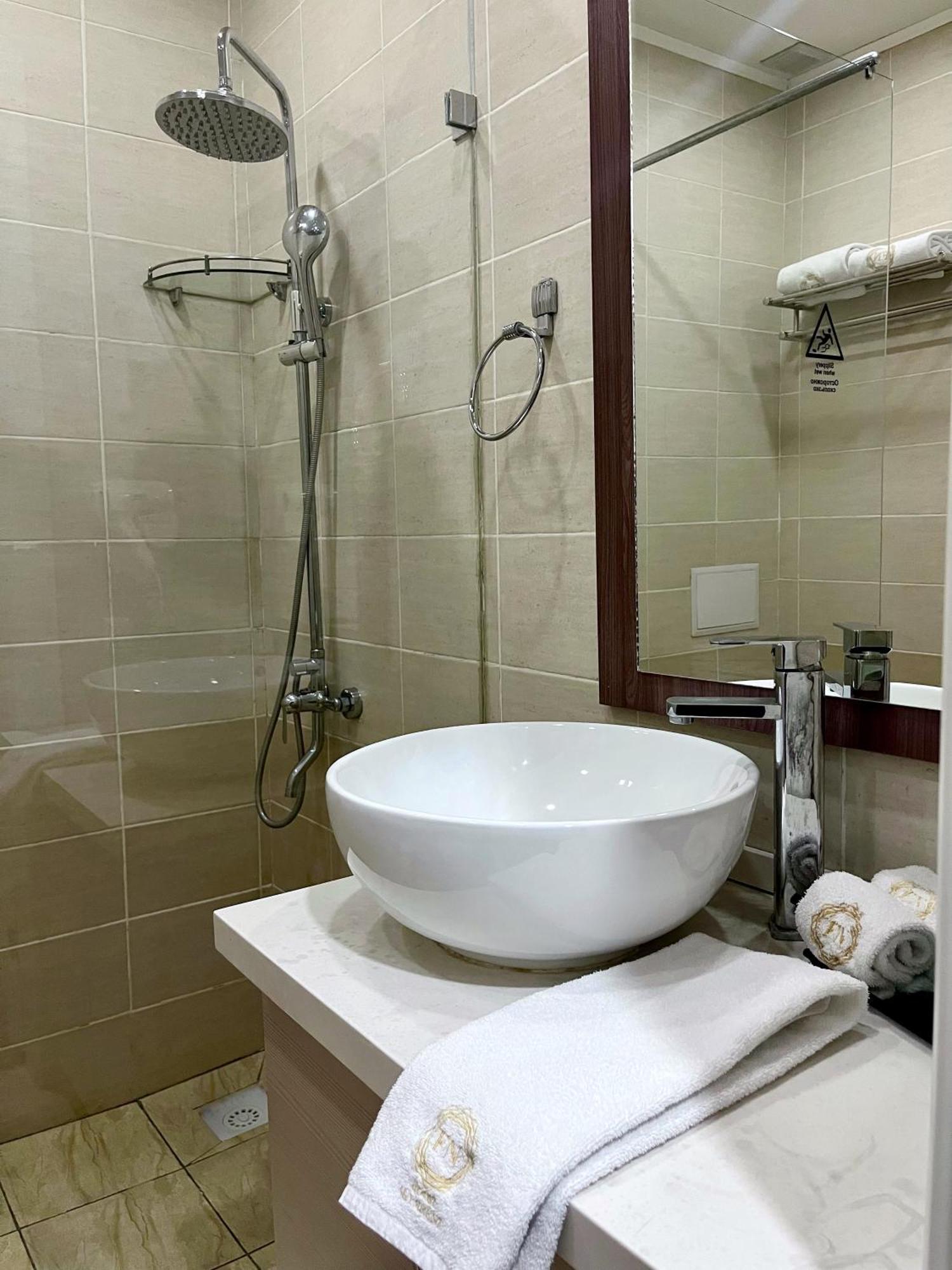 Hotel Fn Shymkent Ngoại thất bức ảnh
